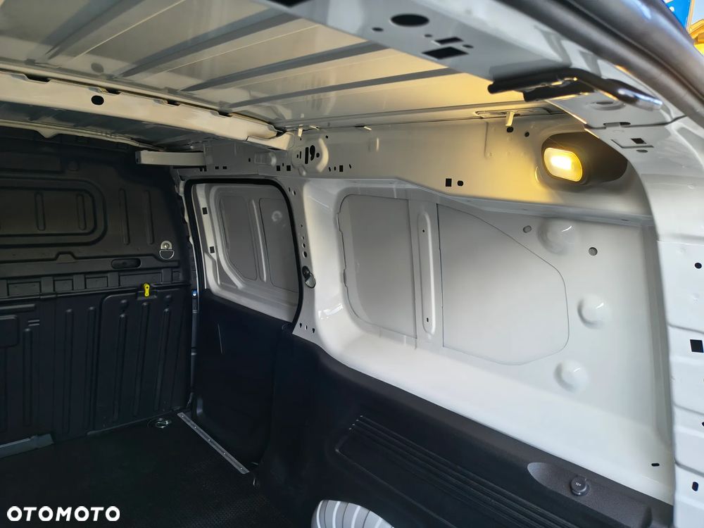 Peugeot Partner - 11