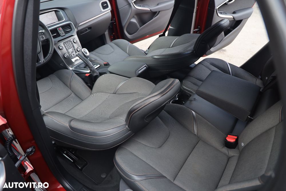 Volvo V40 Cross Country D2 - 7