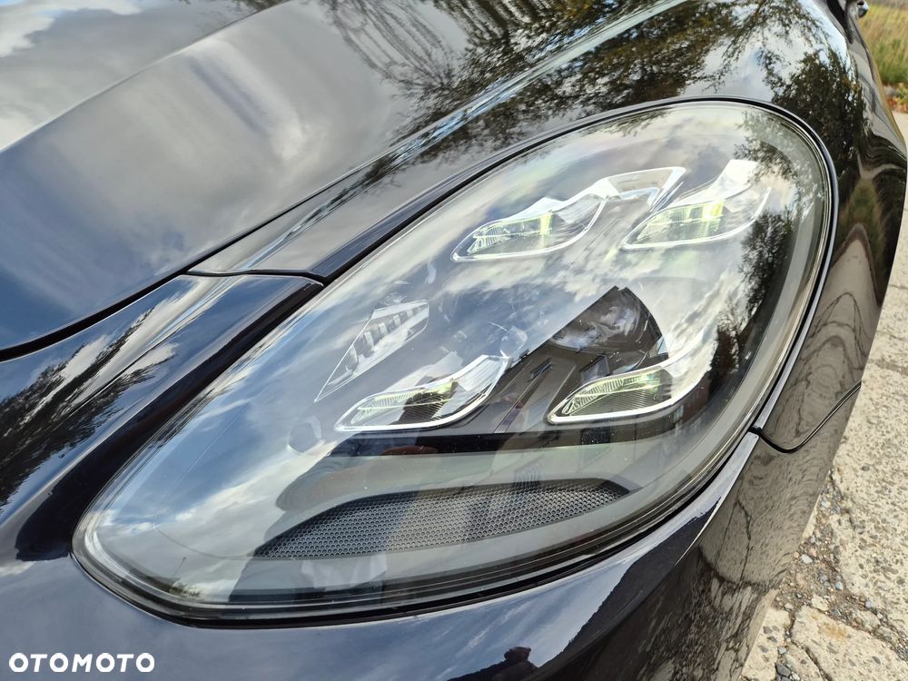 Porsche Panamera - 35