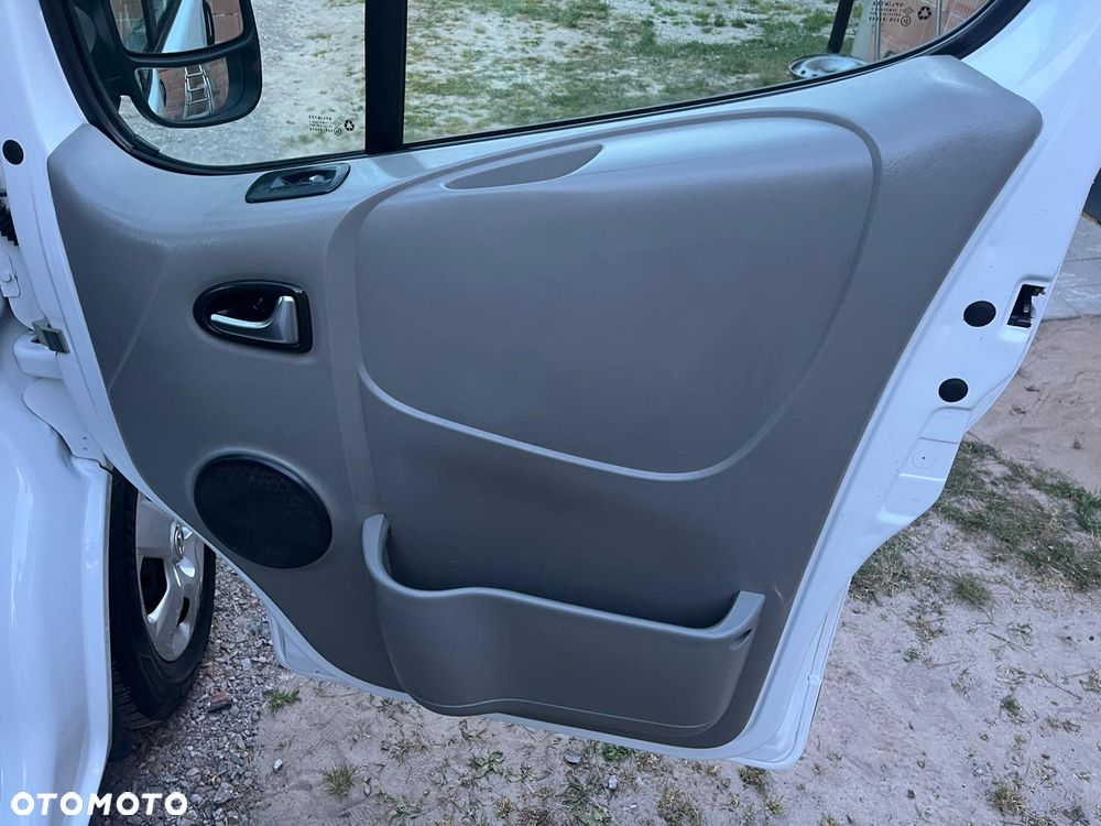 Opel Vivaro - 15