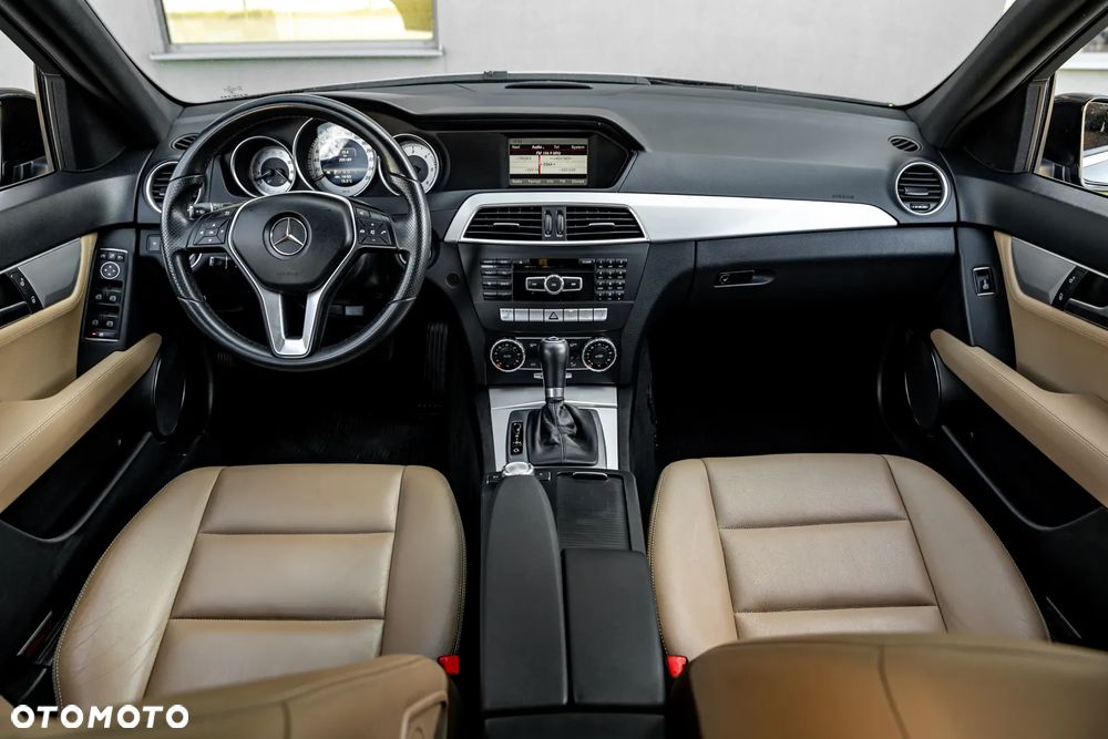 Mercedes-Benz Klasa C 250 CDI DPF Automatik BlueEFFICIENCY Special Edition - 20