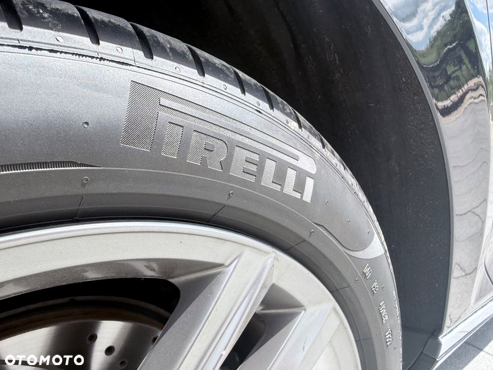 Volkswagen Passat - 13