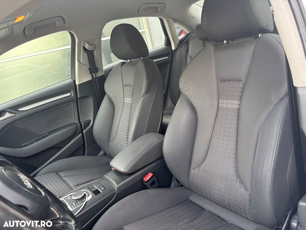 Audi A3 1.6 TDI clean Stronic Ambiente - 9