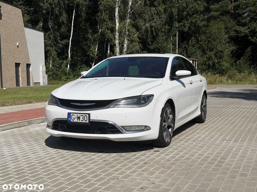 Chrysler 200 - 1