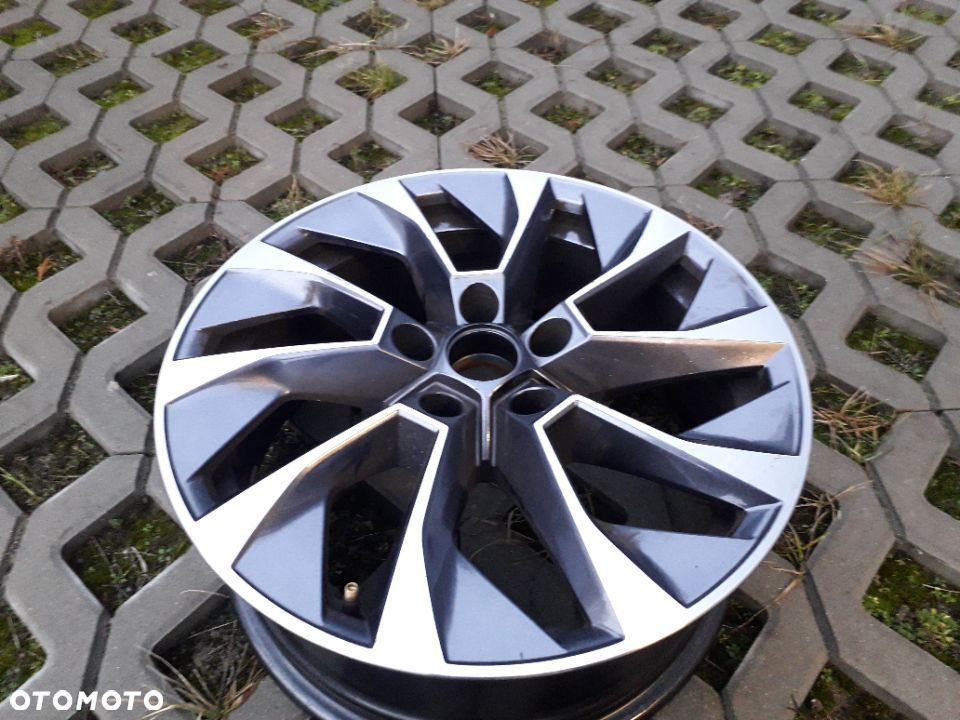 Felga Aluminiowa Skoda Karoq karok 57A 601 025AB 7Jx17 et45 Alufelga - 2