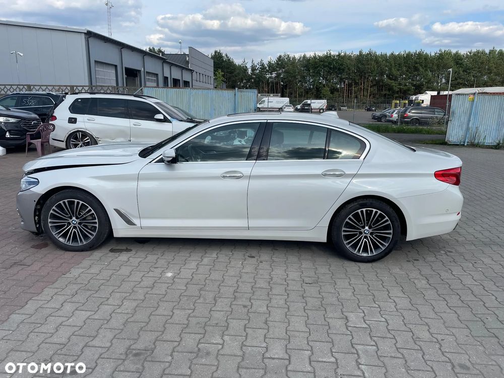BMW Seria 5 540i xDrive Sport Line - 7