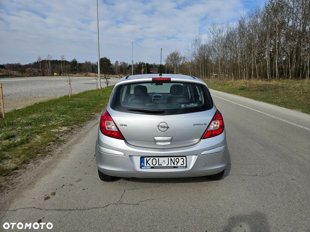 Opel Corsa 1.2 16V Enjoy - 4