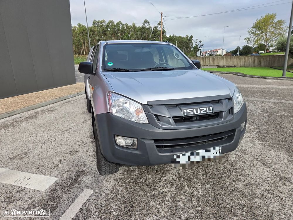 Isuzu D-Max 4x4 Cabine Dupla Custom - 3