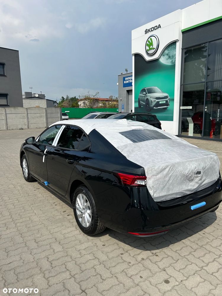 Skoda Superb 2.0 TDI SCR Essence DSG - 7