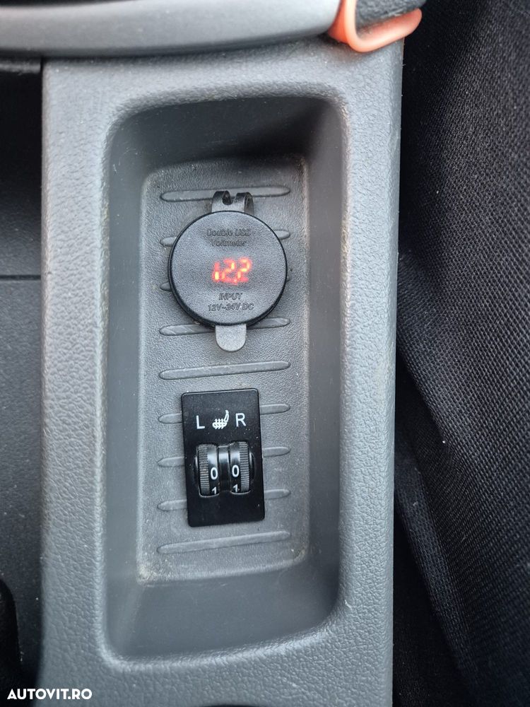 Ford Focus 2.0 TDCI DPF Aut. Style+ - 8