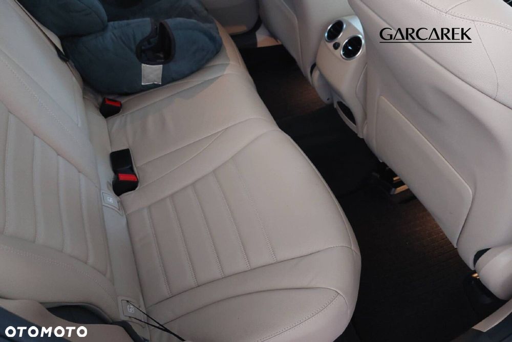 Mercedes-Benz GLC - 14