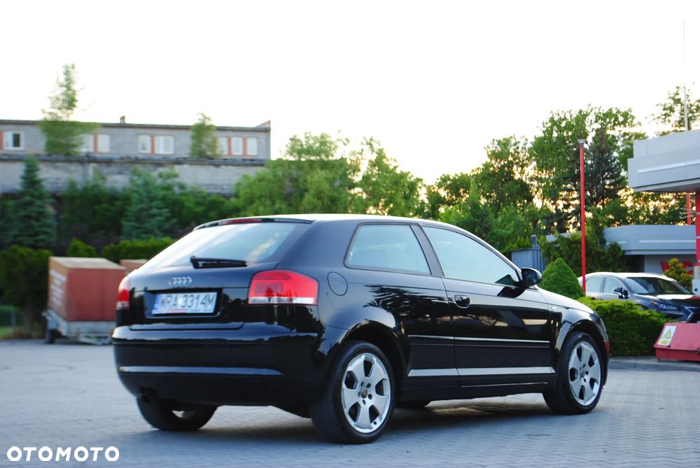 Audi A3 3-drzwiowe 1.6 Attraction - 5