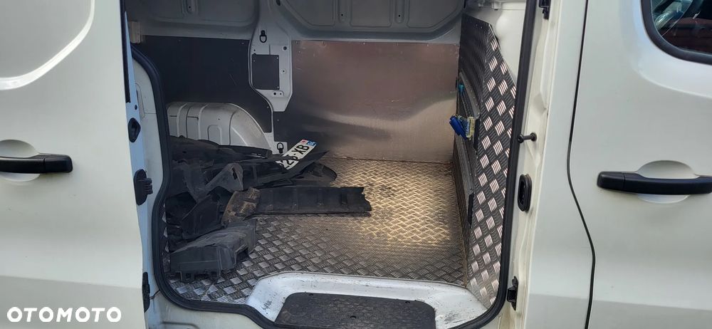 Renault Trafic - 19