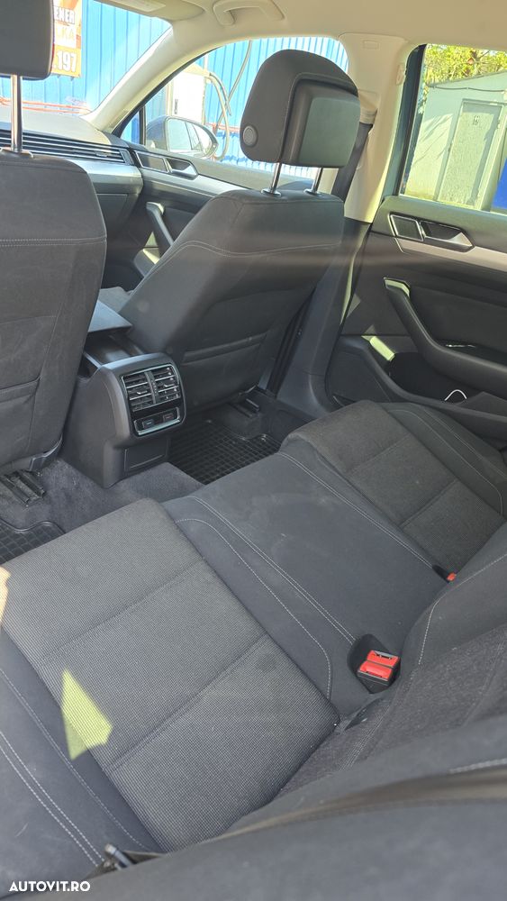 Volkswagen Passat 2.0 TDI DSG Comfortline - 10