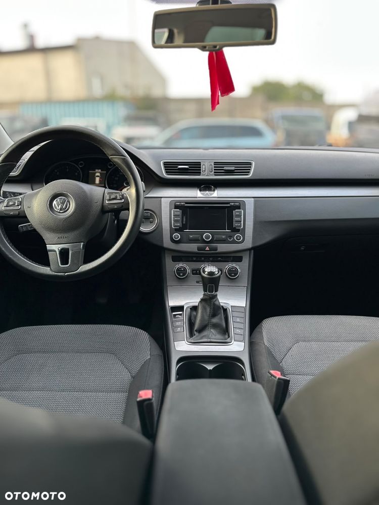 Volkswagen Passat - 7