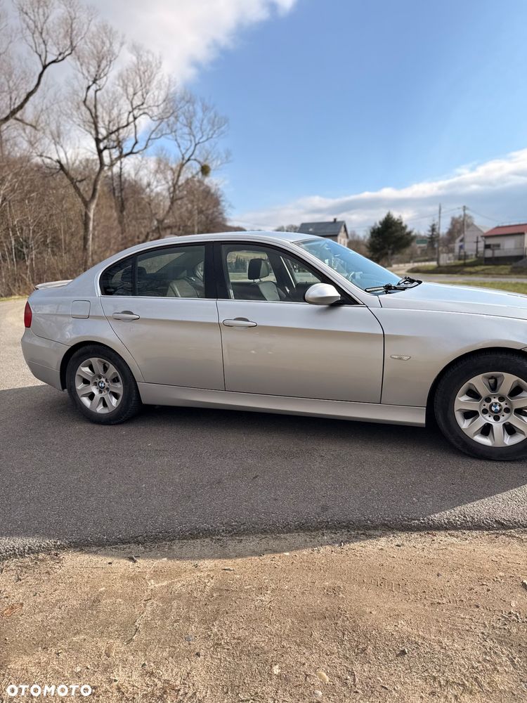 BMW Seria 3 325i - 7