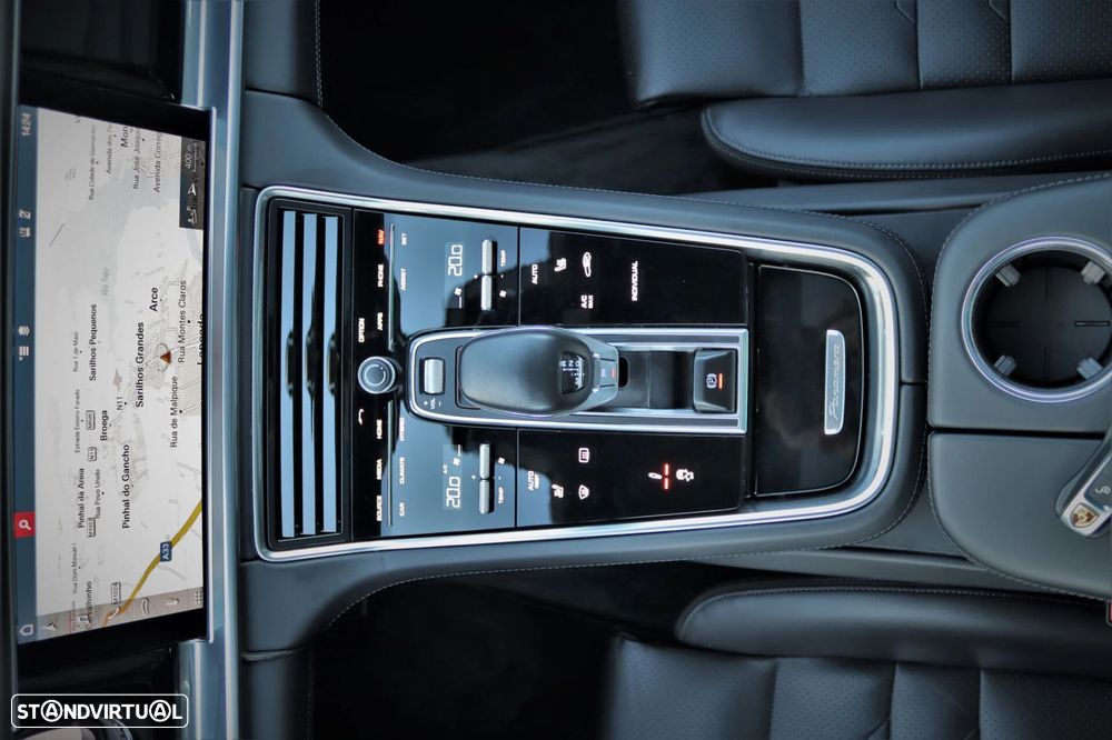 Porsche Panamera Sport Turismo 4 E-Hybrid - 5