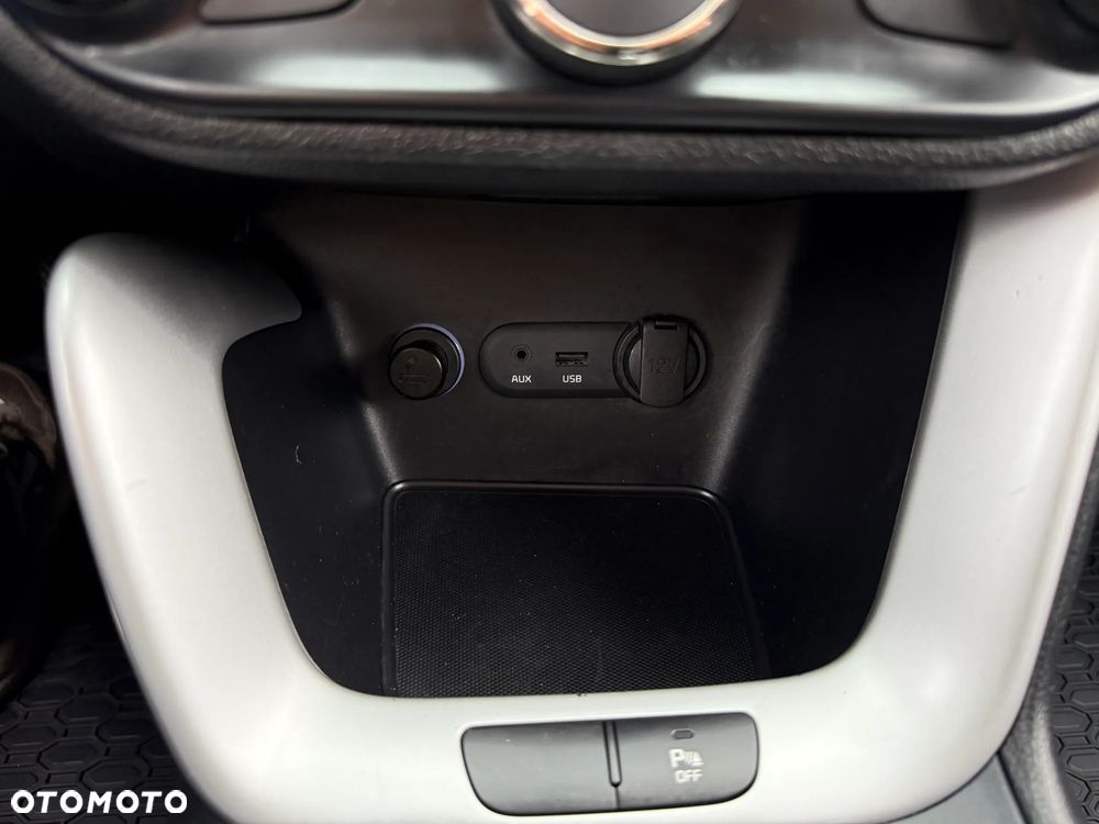 Kia Ceed 1.6 GDI Dream Team Edition - 21