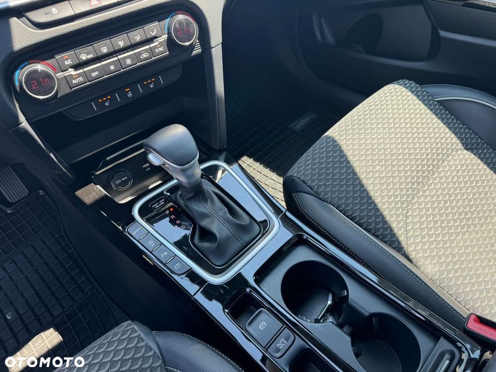 Kia Ceed 1.5 T-GDI Tribute DCT - 13