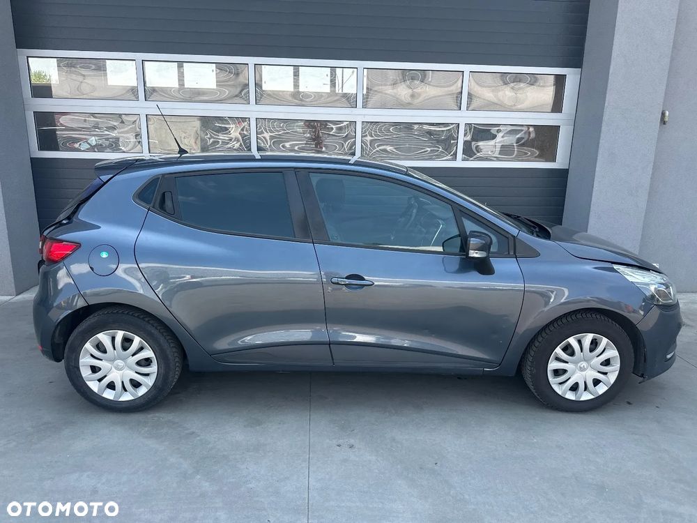 Renault Clio 1.2 16V Alize - 2