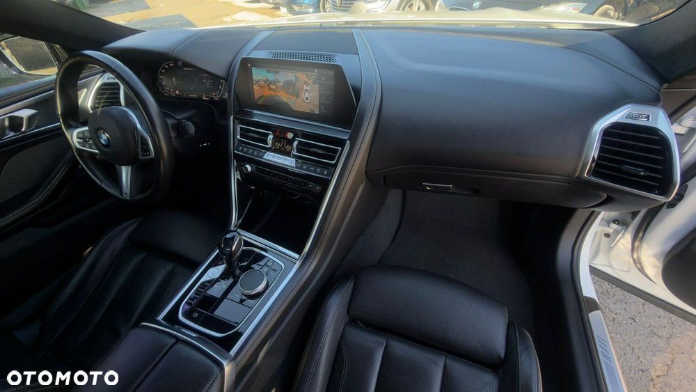 BMW Seria 8 - 28