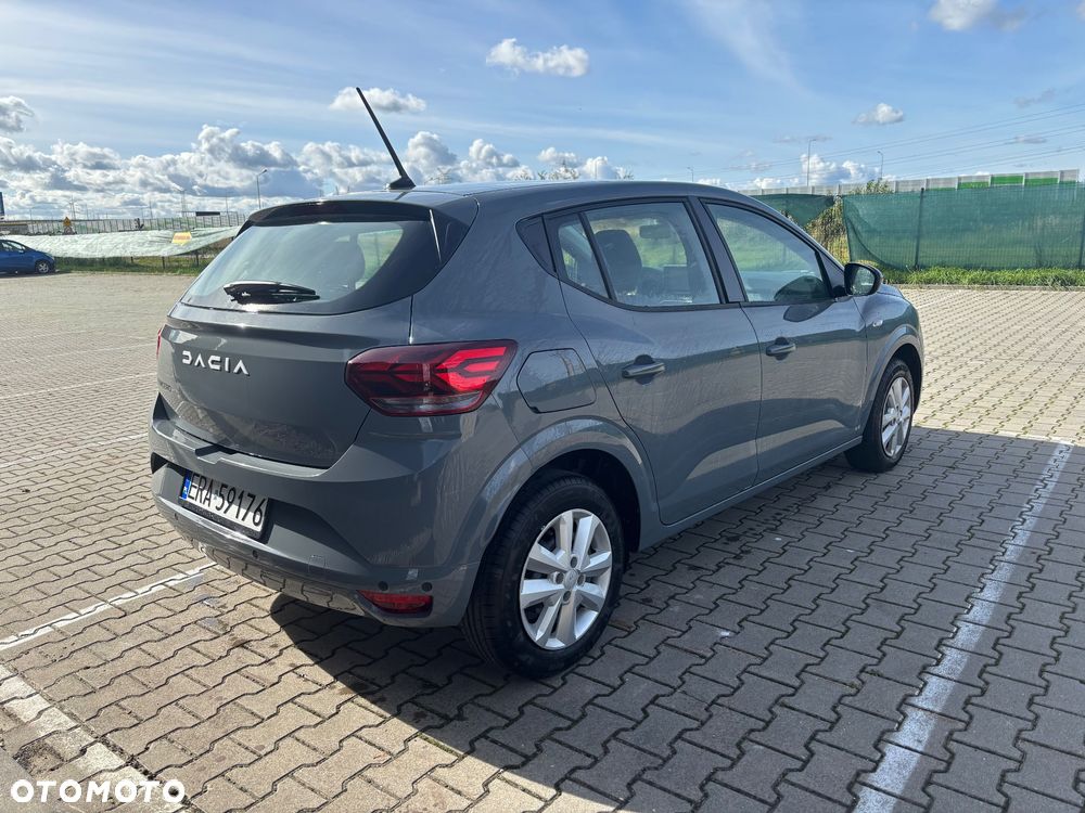 Dacia Sandero - 4