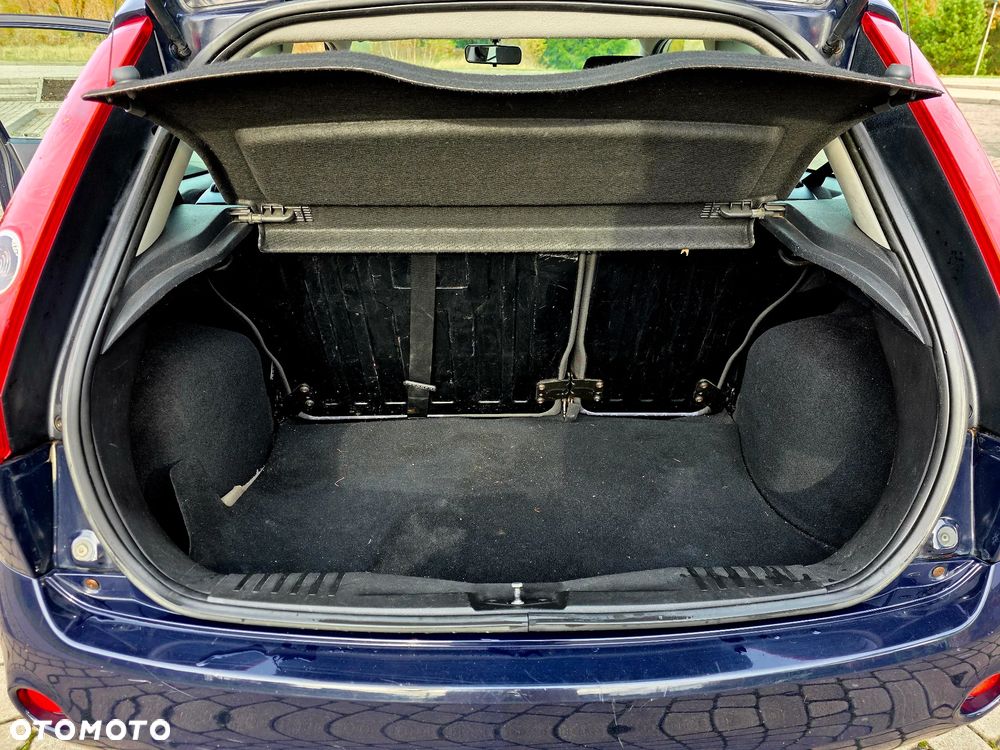 Ford Fiesta 1.3 Ambiente - 14