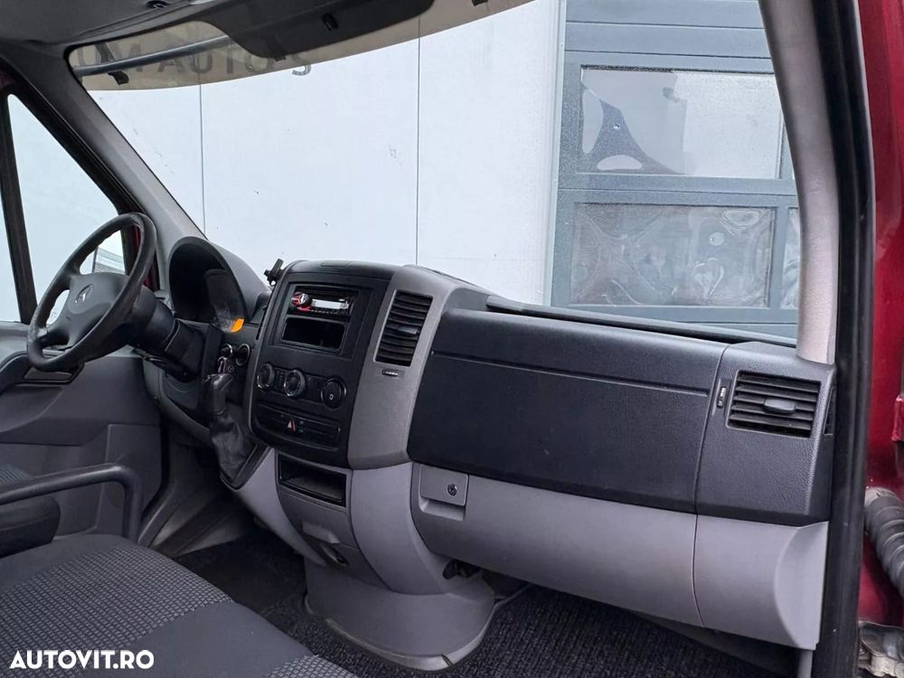 Mercedes-Benz Sprinter - 9