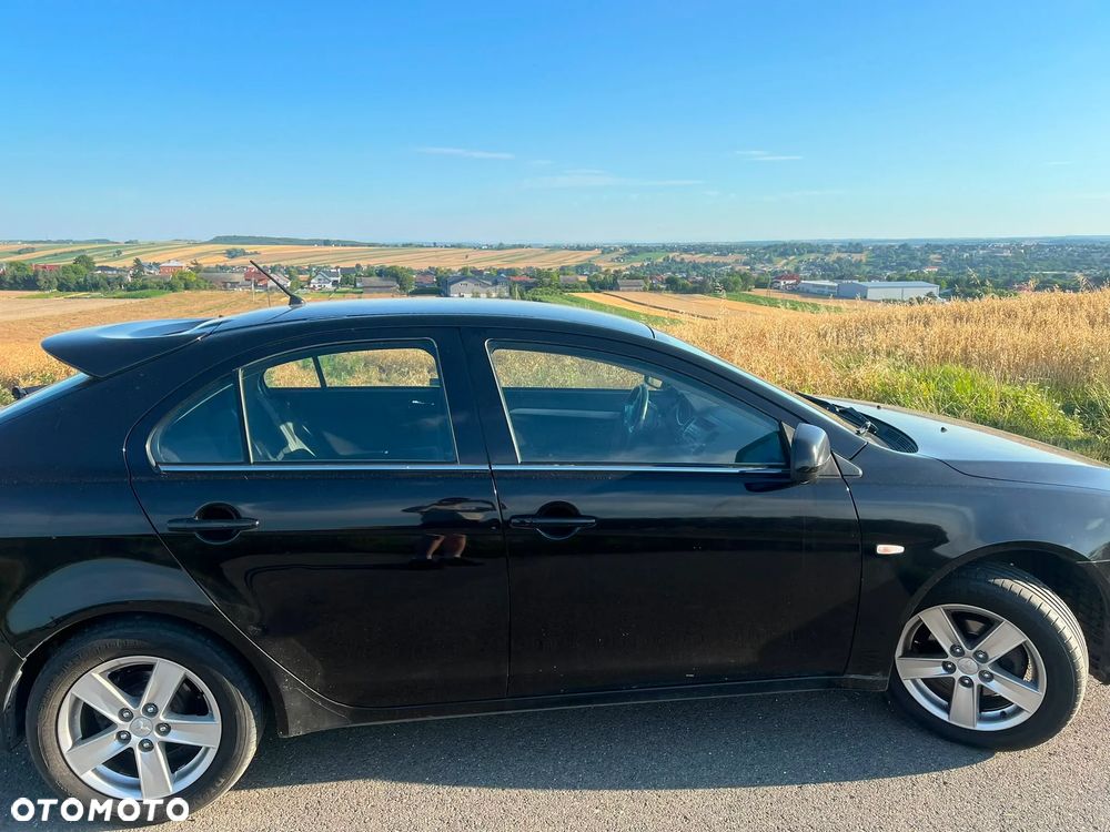 Mitsubishi Lancer 1.8 Intense - 5