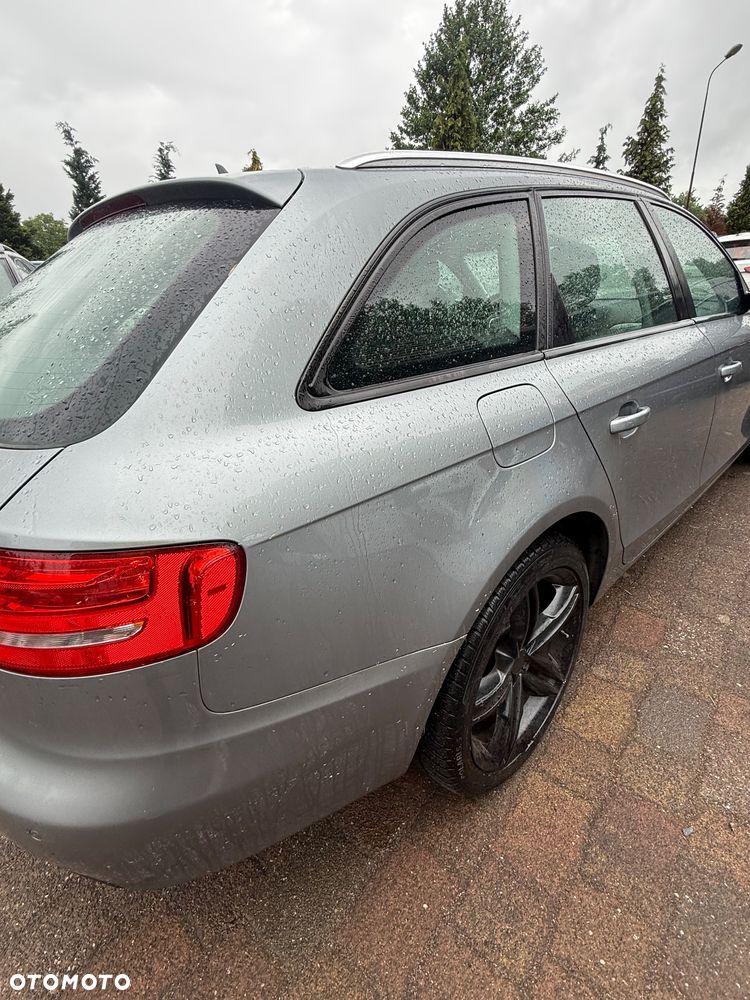 Audi A4 Avant - 11