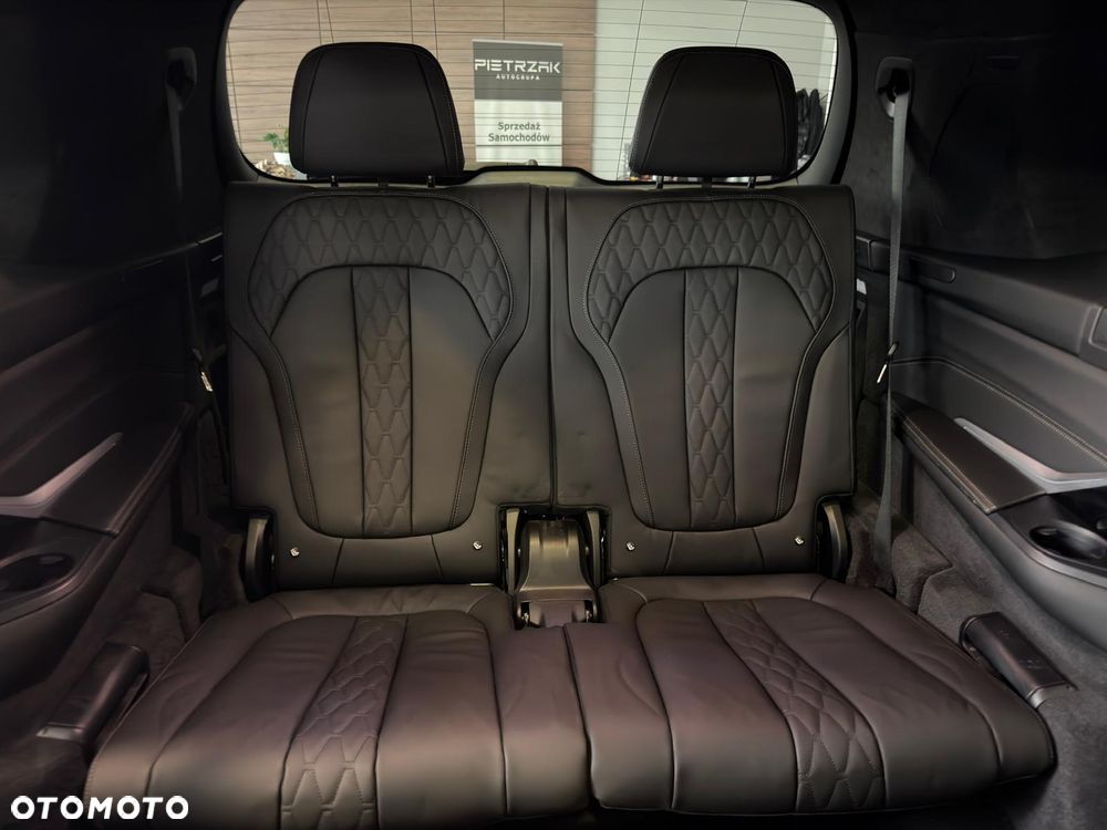 BMW X7 - 22