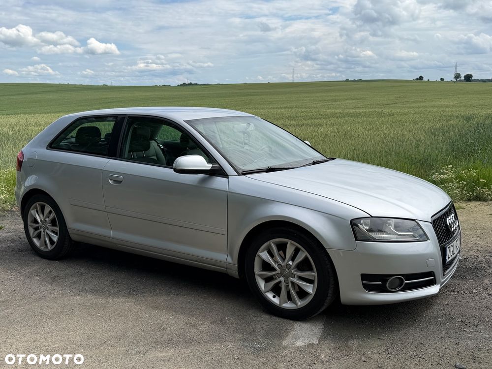 Audi A3 3-drzwiowe 2.0 TDI DPF Attraction - 3