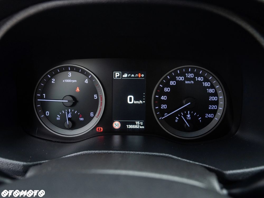 Hyundai Tucson blue 1.7 CRDi 2WD DCT Premium - 36