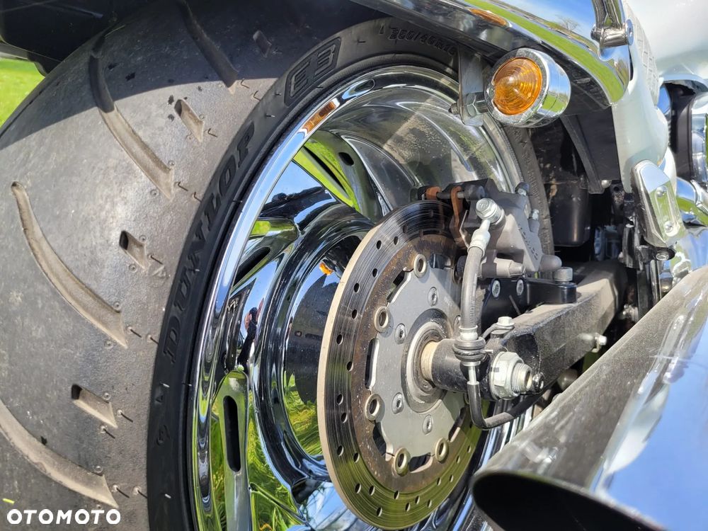 Suzuki Intruder - 5