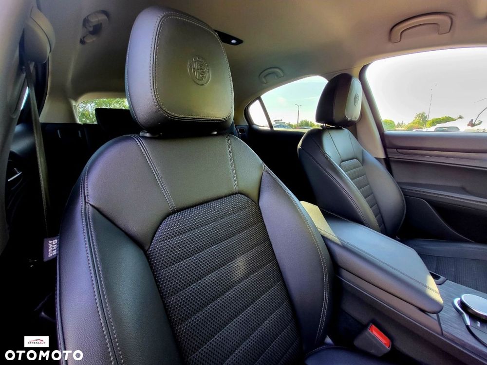 Alfa Romeo Stelvio - 33