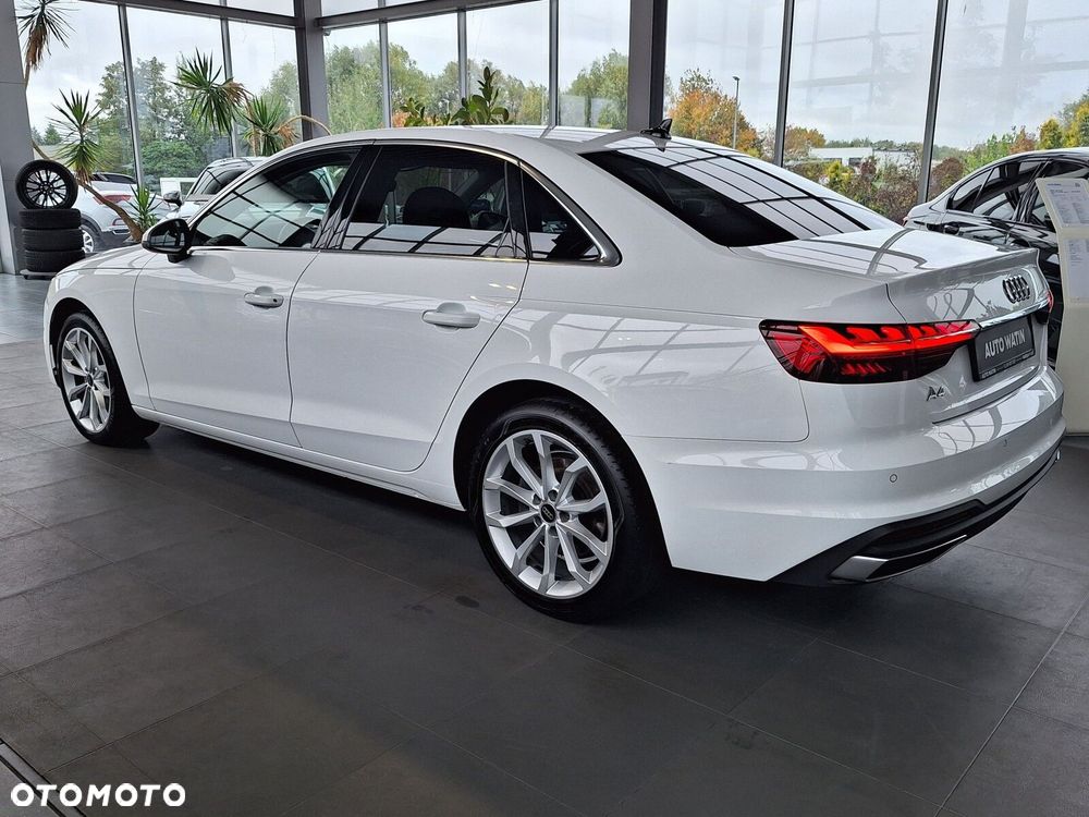 Audi A4 Limousine - 11