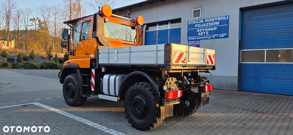 Unimog U400 - 4