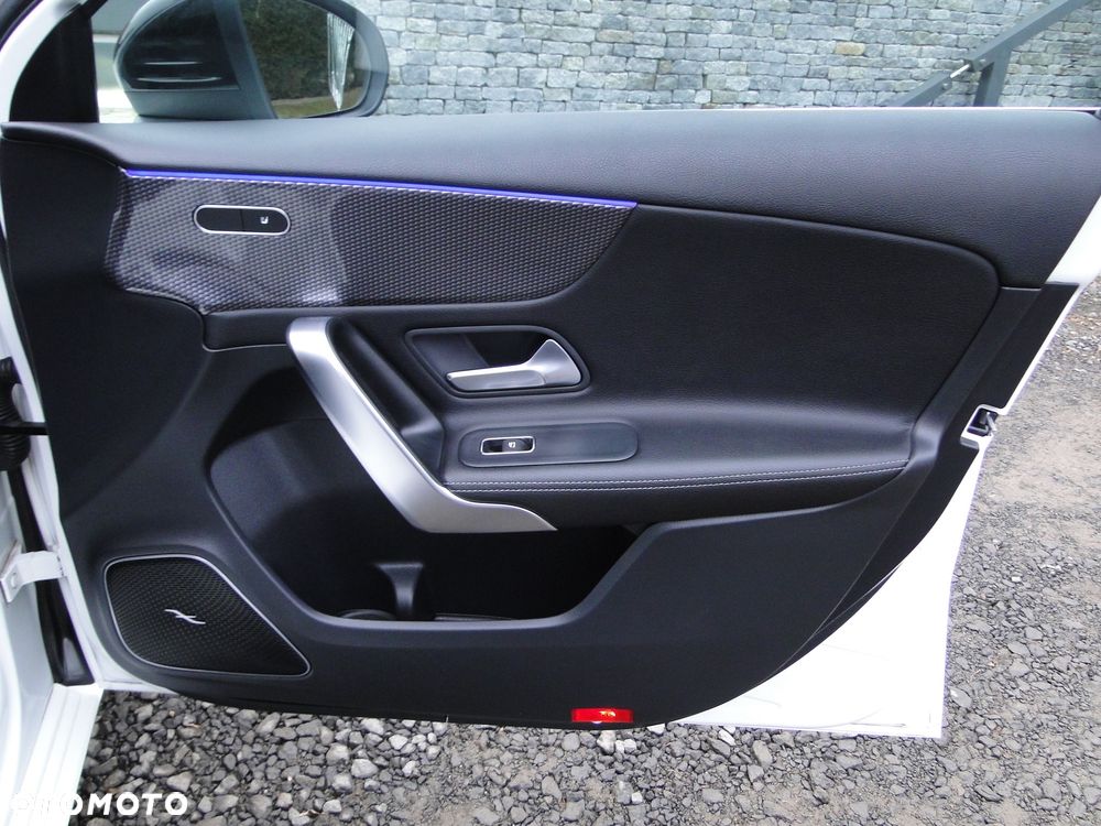 Mercedes-Benz Klasa A 200 7G-DCT Edition 1 - 22