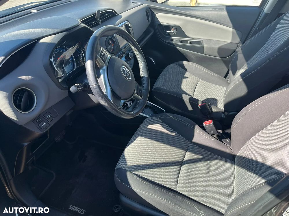 Toyota Yaris ver-1-5-vvt--i-hsd-luna - 3