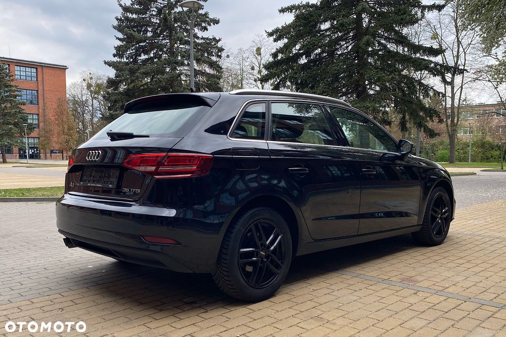 Audi A3 Sportback 1.5 TFSI cylinder on demand design - 17