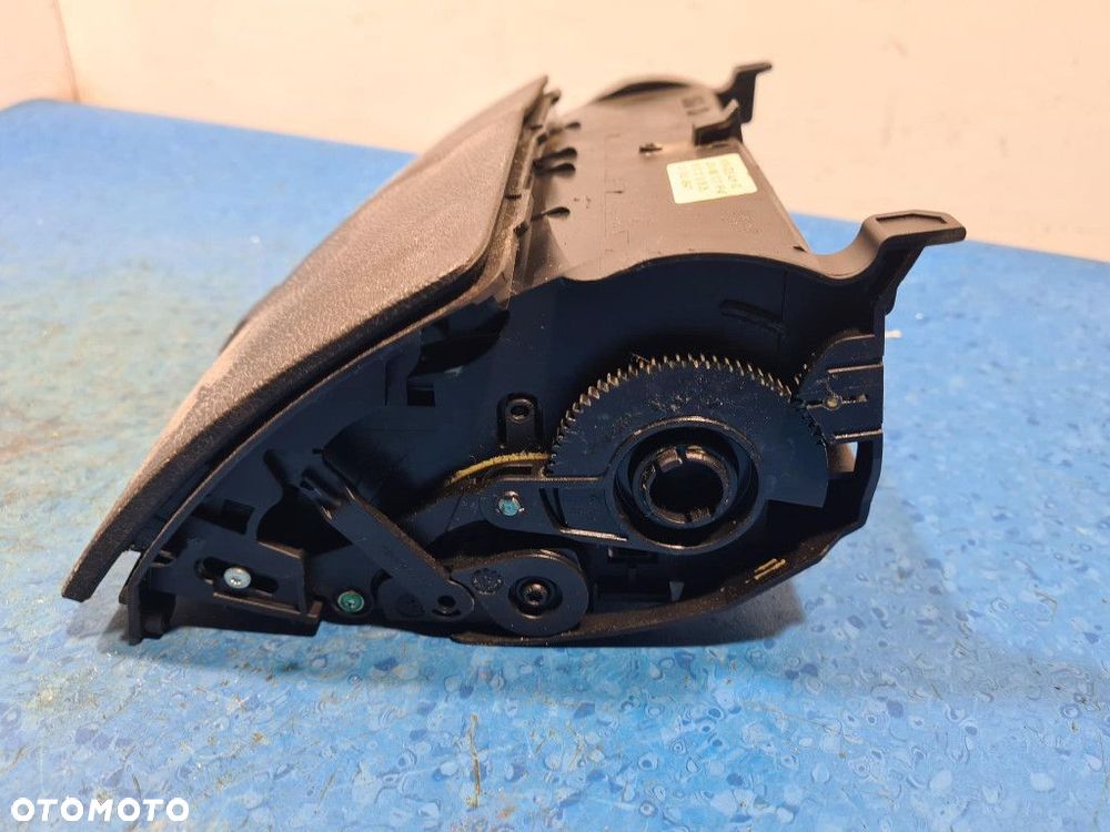 MERCEDES-BENZ W204 C 200 CDI WYŚWIETLACZ RADIA / GPS A20468012319F45 - 5