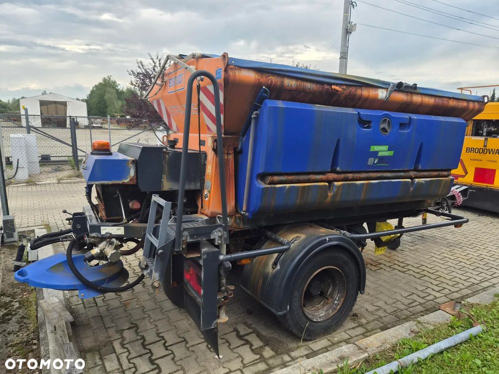 Piaskarka Schmidt Stratos na Unimoga przyczepa - 5