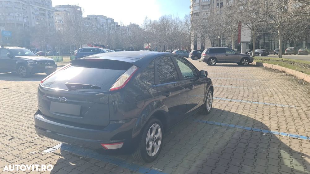 Ford Focus 1.6 Ti-VCT Titanium - 15