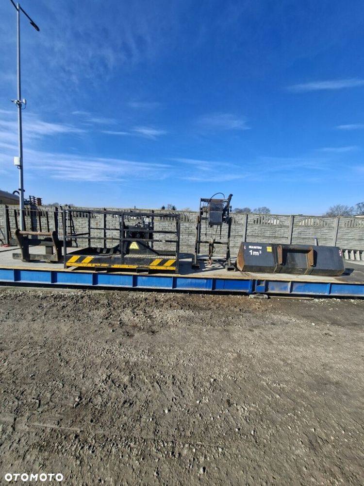 Manitou Manitou MRT 2150 Serwisowana + Osprzęt 21,5m - 9