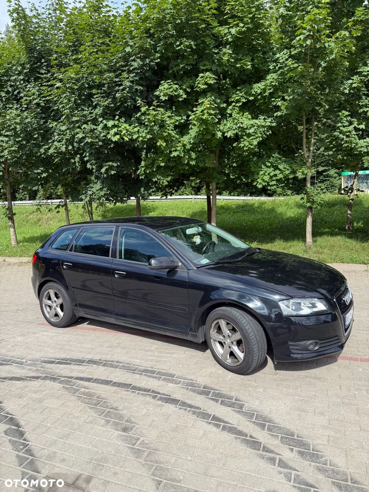 Audi A3 Sportback 1.6 TDI DPF Ambiente - 5