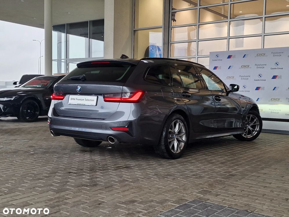 BMW Seria 3 320i Sport Line - 4