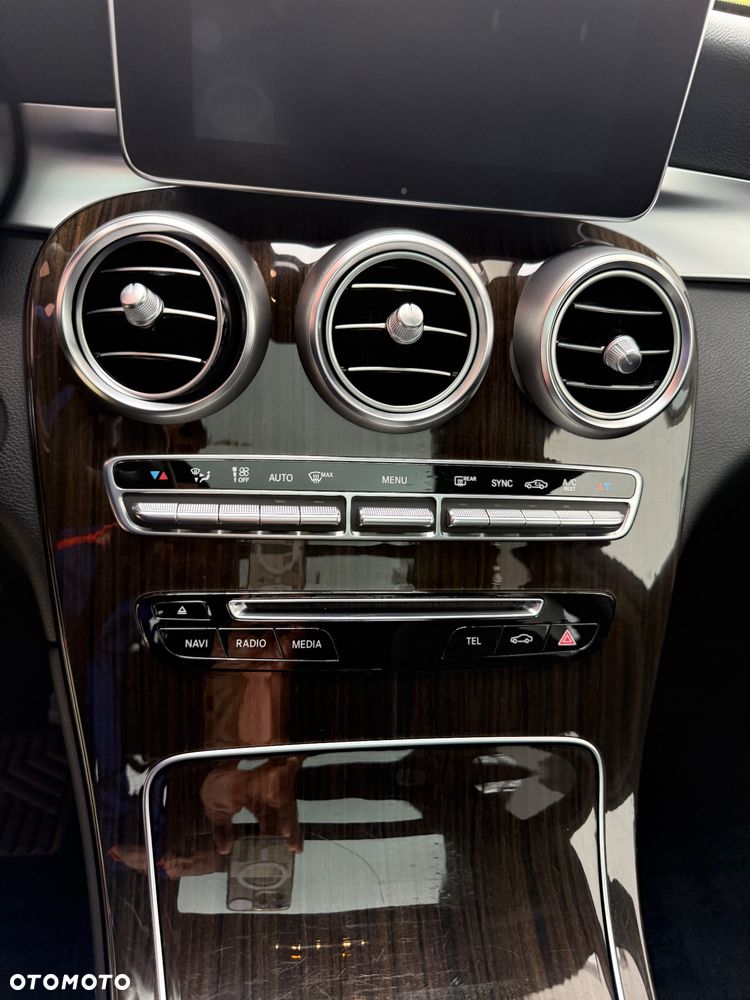Mercedes-Benz GLC - 15