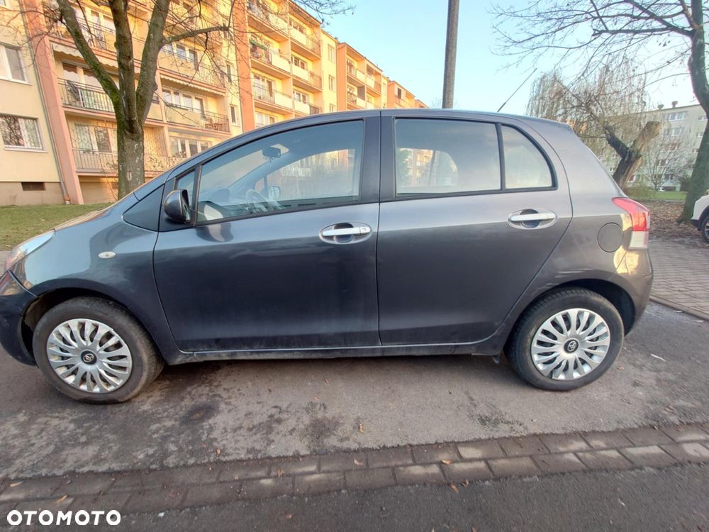 Toyota Yaris 1.0 VVT-i Luna - 1
