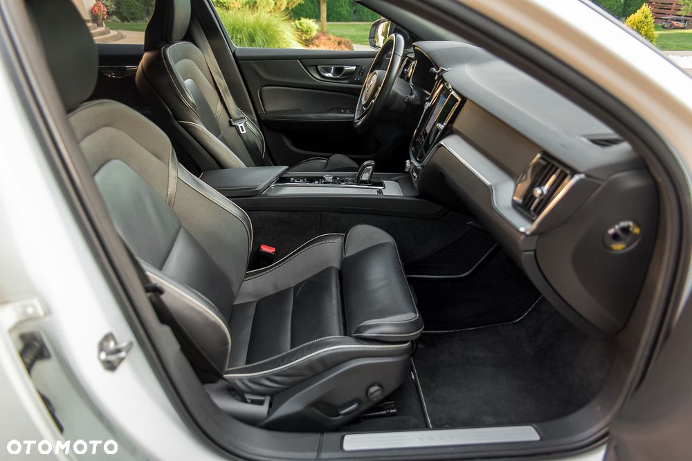 Volvo V60 B4 B Geartronic Momentum Pro - 30