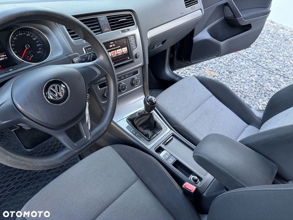 Volkswagen Golf - 8